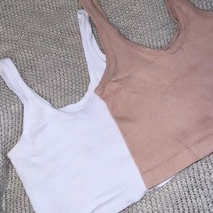 Medium URBAN OUTFITTERS RIBBED TANK TOPS